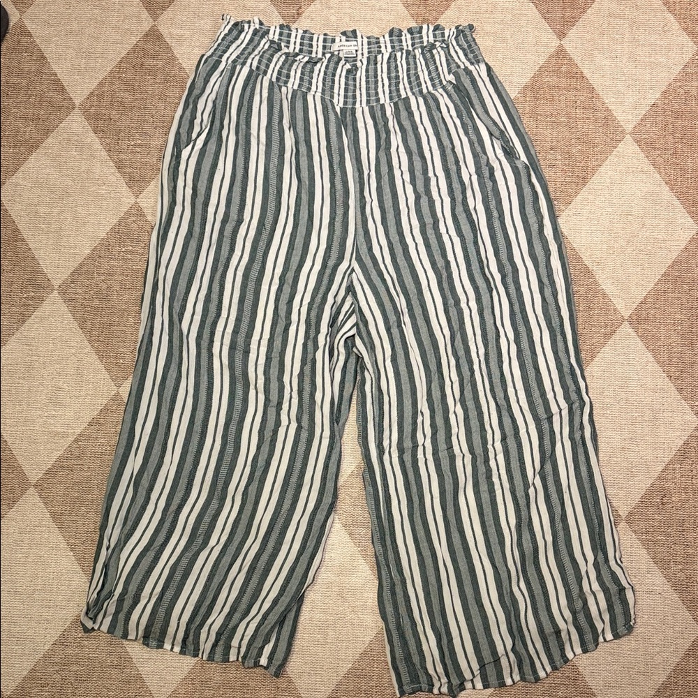 American Eagle Outfitters Blue and White Striped Wide-Leg Capris